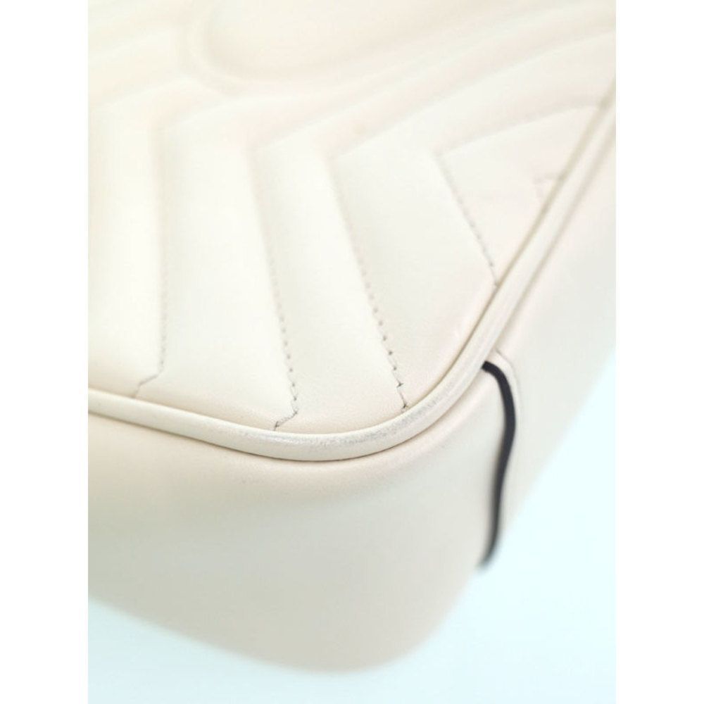 Gucci GG Marmont Quilted Small Shoulder Bag Chain Shoulder Bag White - Picture 4 of 9